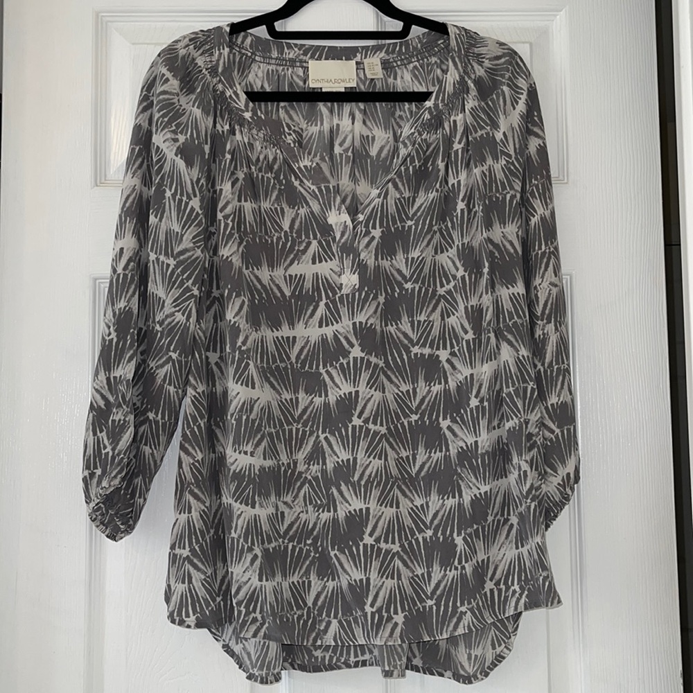 Cynthia Rowley 100% silk long sleeve blouse
